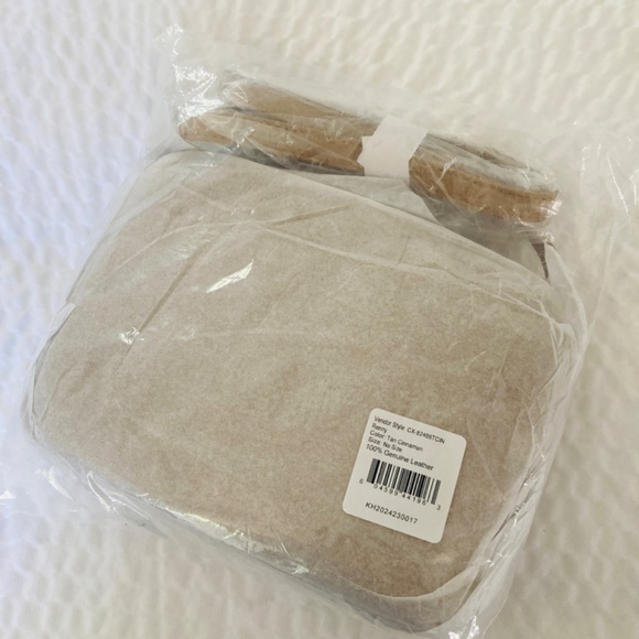 HOBO Renny Tassel Camera Crossbody Bag Purse - Picture 8 of 8